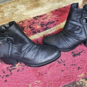 Naturalizer Black Ankle Boots